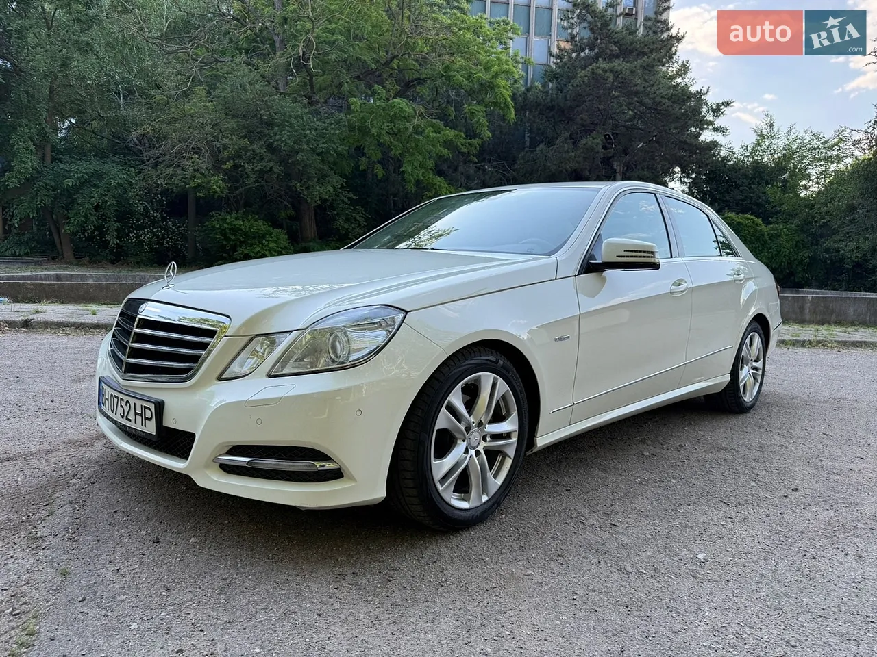 2011 Mercedes-Benz E-klasse - фото 1