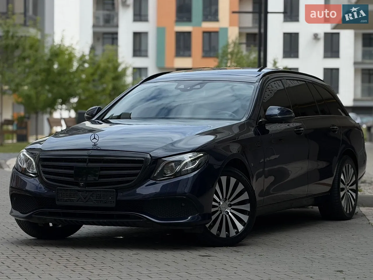 2016 Mercedes-Benz E-klasse - фото 1