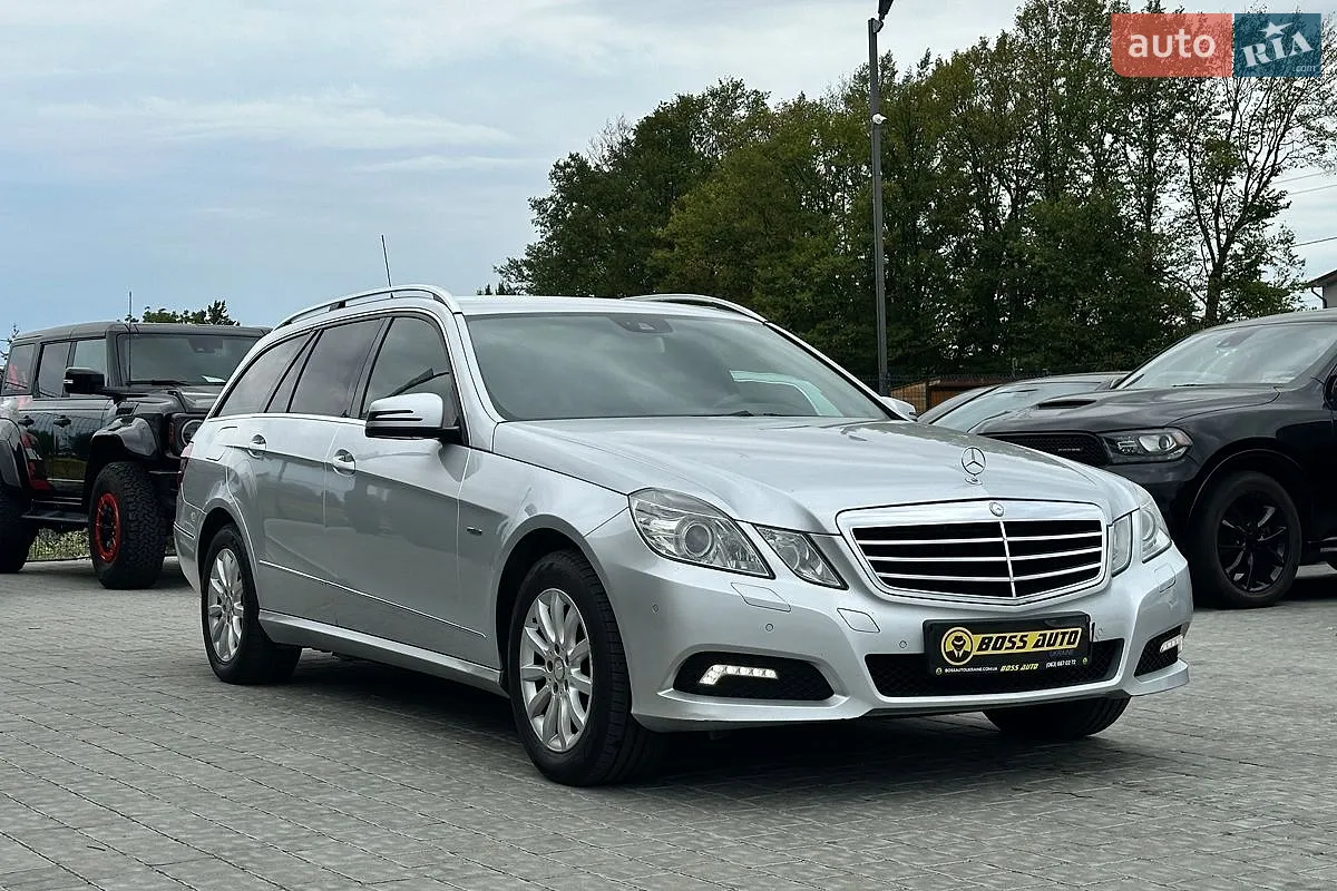 2010 Mercedes-Benz E-klasse - фото 1