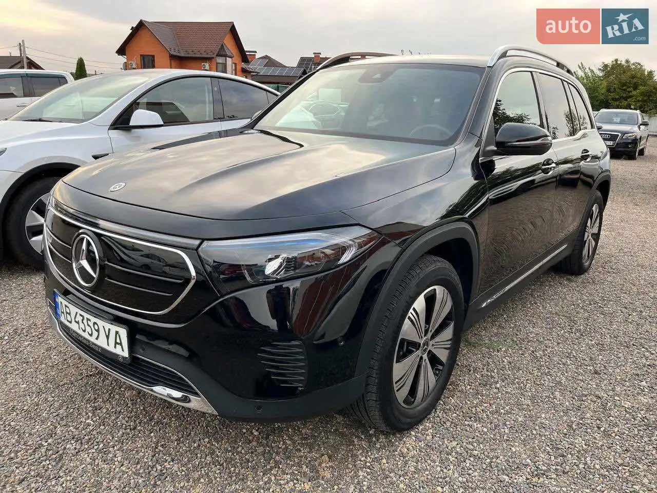 2022 Mercedes-Benz EQB - фото 1