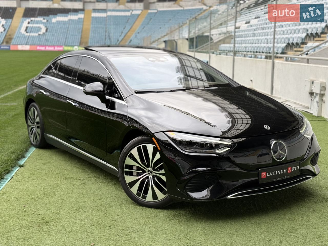 2022 Mercedes-Benz EQE - фото 1