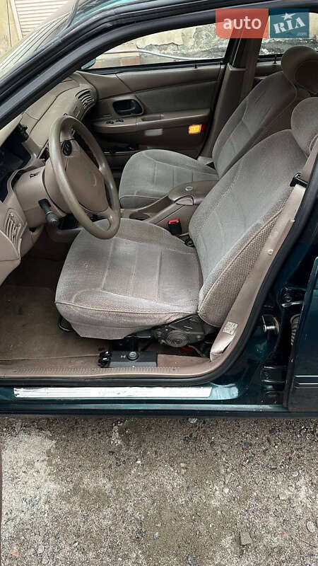 Седан Mercury Sable 1994 в Киеве