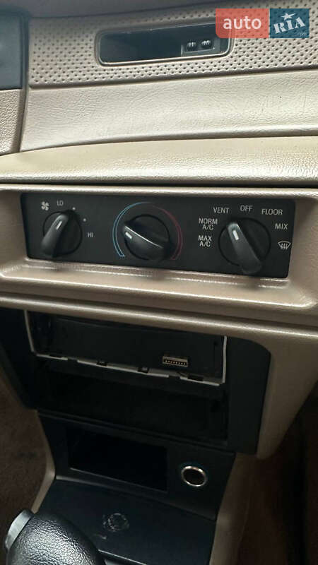 Седан Mercury Sable 1994 в Киеве