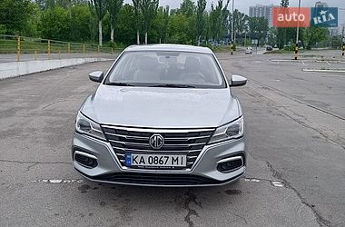 MG 5  2022