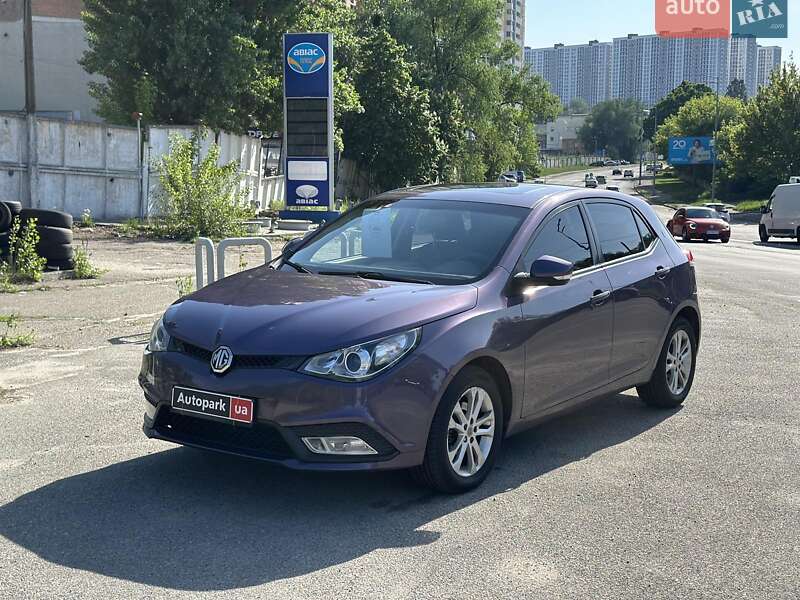 Хэтчбек MG 5