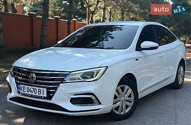 MG 5  2022