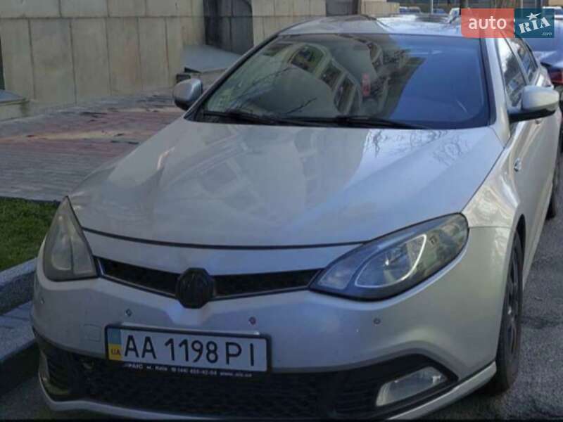 Фастбэк MG 6 2013 в Киеве фото 4 Фастбэк MG 6 2013 в Киеве