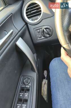 Фастбэк MG 6 2013 в Киеве фото 7 Фастбэк MG 6 2013 в Киеве