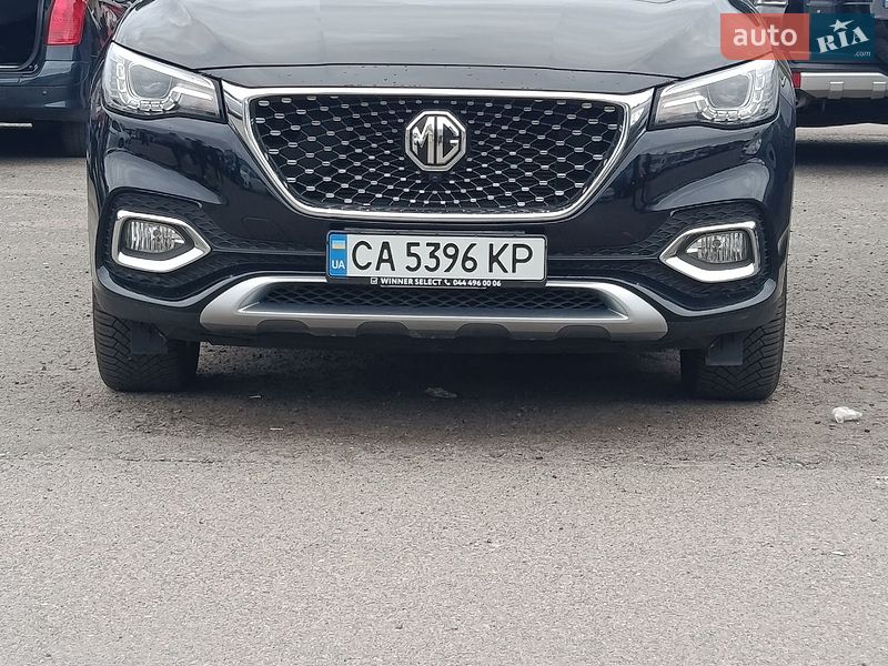 Внедорожник / Кроссовер MG HS