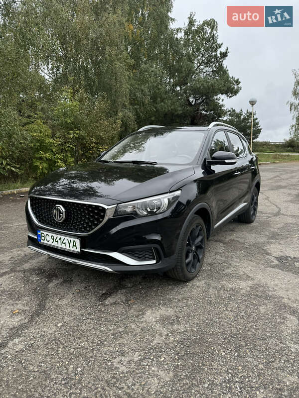 Хэтчбек MG ZS EV