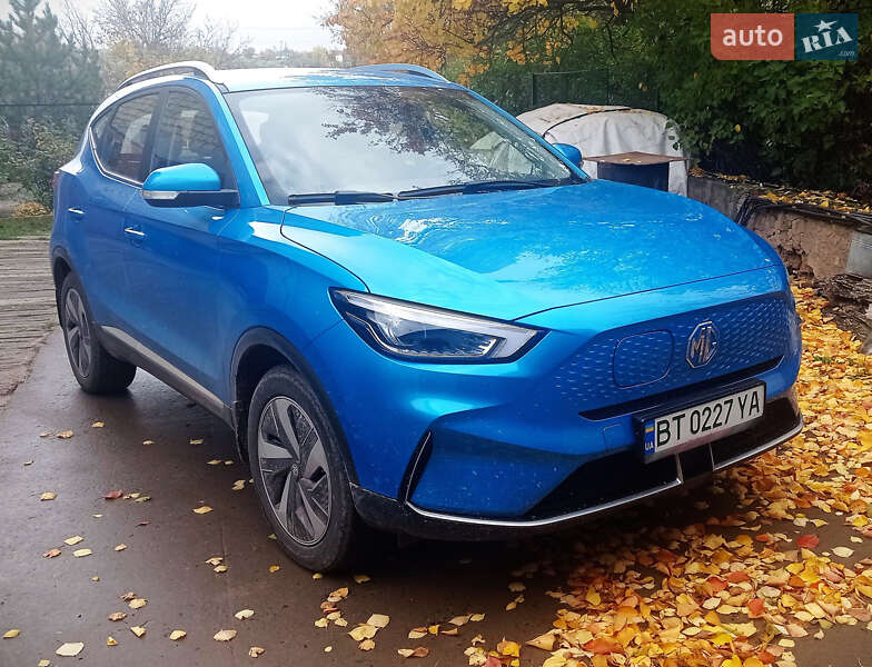 Позашляховик / Кросовер MG ZS EV