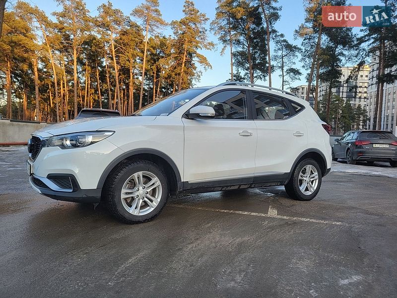 MG ZS EV 2020