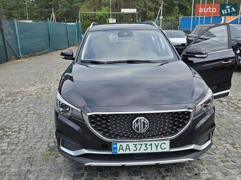 MG ZS EV 2020