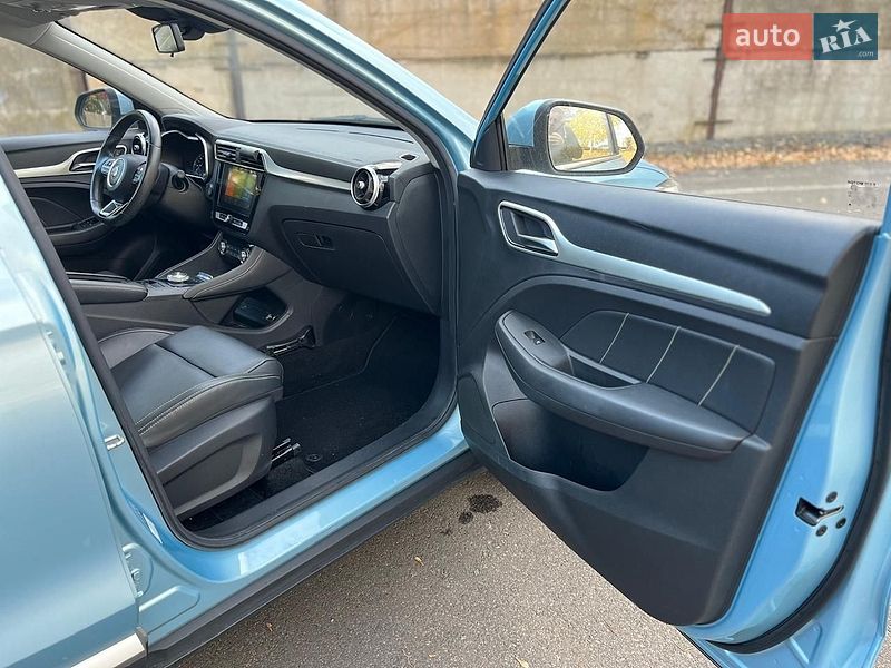 Внедорожник / Кроссовер MG ZS EV 2020 в Ровно