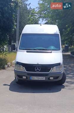 Характеристики Mercedes-Benz Sprinter Микроавтобус грузовой (до 3,5т)