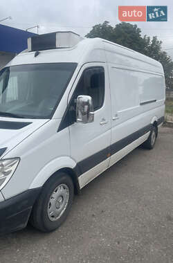 Характеристики Mercedes-Benz Sprinter Микроавтобус грузовой (до 3,5т)