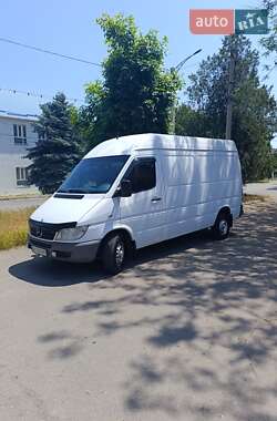 Характеристики Mercedes-Benz Sprinter Микроавтобус грузовой (до 3,5т)