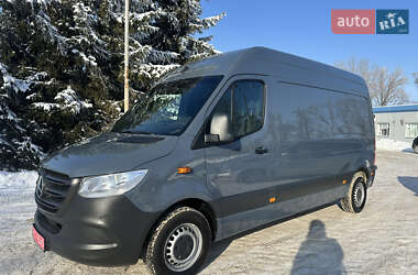 Характеристики Mercedes-Benz Sprinter Мікроавтобус вантажний (до 3,5т)