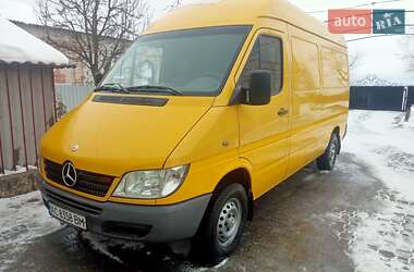 Характеристики Mercedes-Benz Sprinter Мікроавтобус вантажний (до 3,5т)