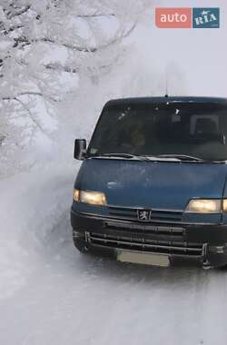 Характеристики Peugeot Boxer Мікроавтобус