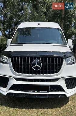 Характеристики Mercedes-Benz Sprinter Микроавтобус