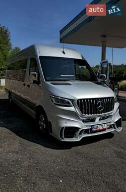 Характеристики Mercedes-Benz Sprinter Микроавтобус