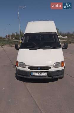 Характеристики Ford Transit Мікроавтобус