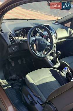 Характеристики Ford B-Max Мікровен