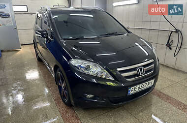 Характеристики Honda FR-V Мікровен