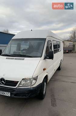Характеристики Mercedes-Benz Sprinter Микровэн