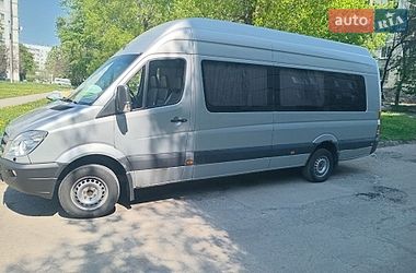 Характеристики Mercedes-Benz Sprinter Мікровен
