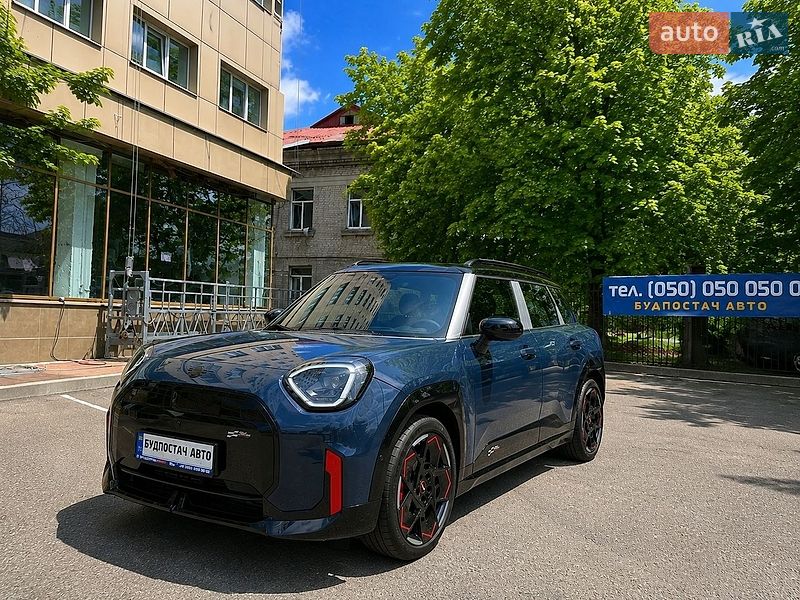 Позашляховик / Кросовер MINI Aceman