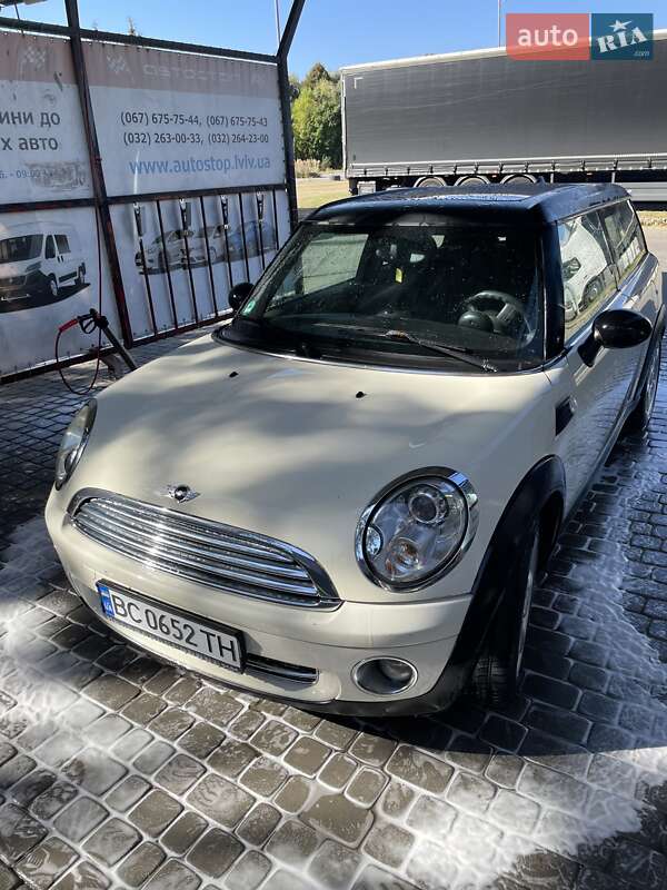 MINI Clubman