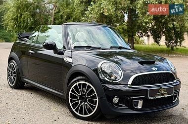 MINI Convertible 2012