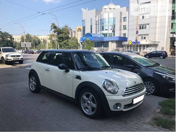 Mini Cooper 2009 года