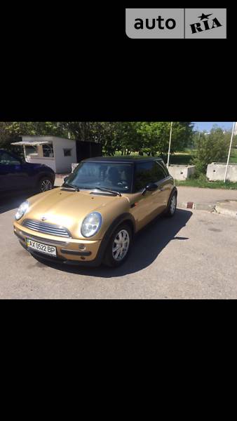 Mini Cooper 2004 года