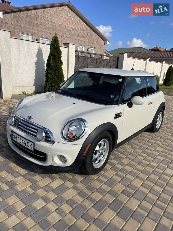 MINI Cooper 2012