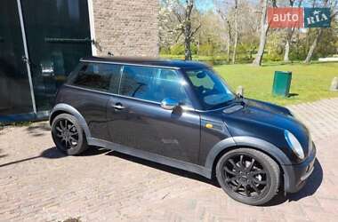 MINI Cooper 2004