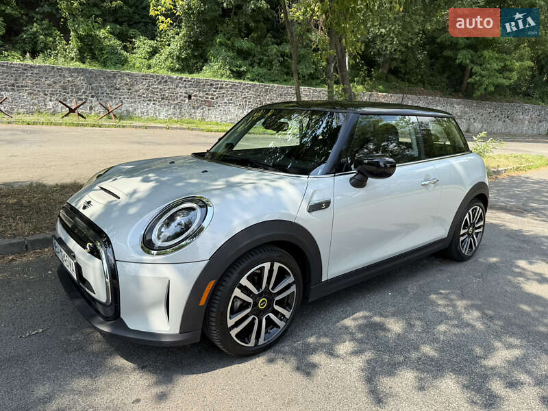 Хэтчбек MINI Cooper 2022 в Киеве