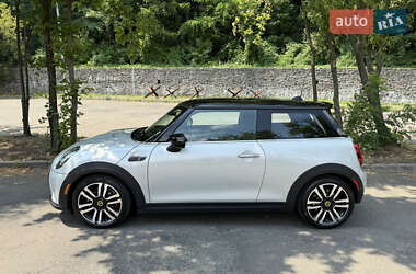Хэтчбек MINI Cooper 2022 в Киеве