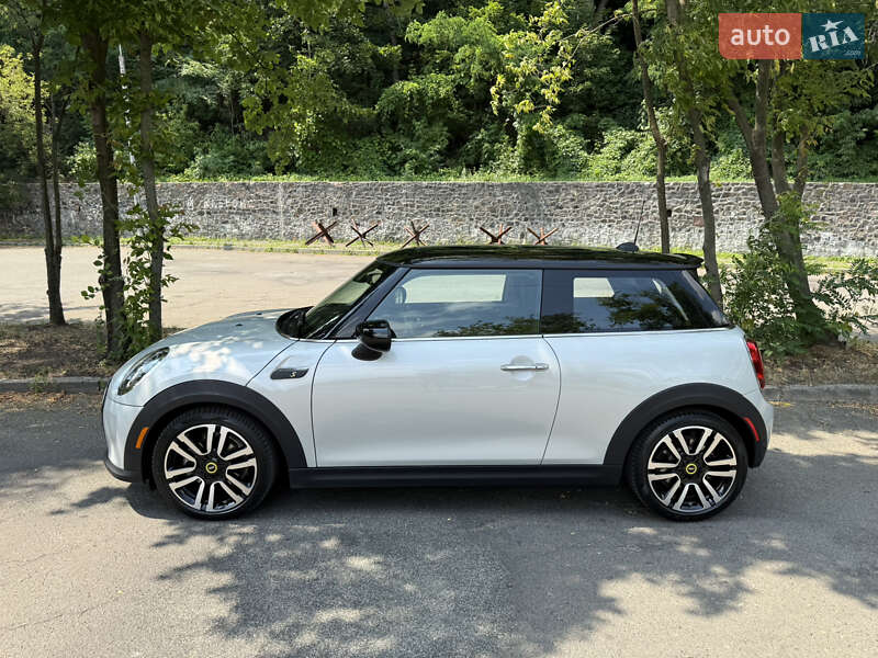 Хэтчбек MINI Cooper 2022 в Киеве