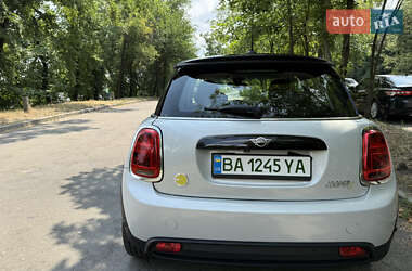 Хэтчбек MINI Cooper 2022 в Киеве