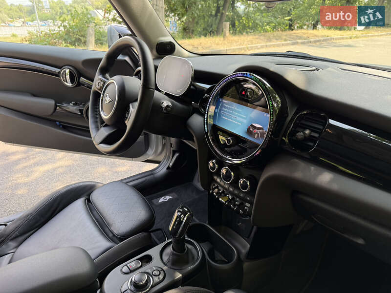 Хэтчбек MINI Cooper 2022 в Киеве