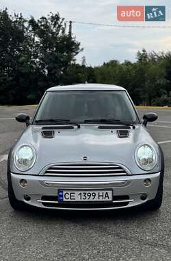 MINI Cooper  2004