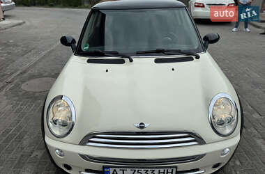 MINI Cooper 2004