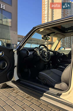 Хэтчбек MINI Cooper 2011 в Киеве фото 11 Хэтчбек MINI Cooper 2011 в Киеве