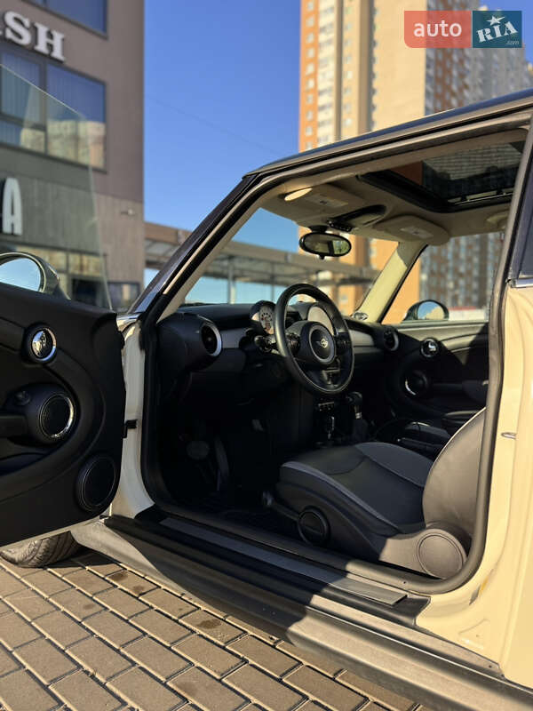 Хэтчбек MINI Cooper 2011 в Киеве фото 11 Хэтчбек MINI Cooper 2011 в Киеве