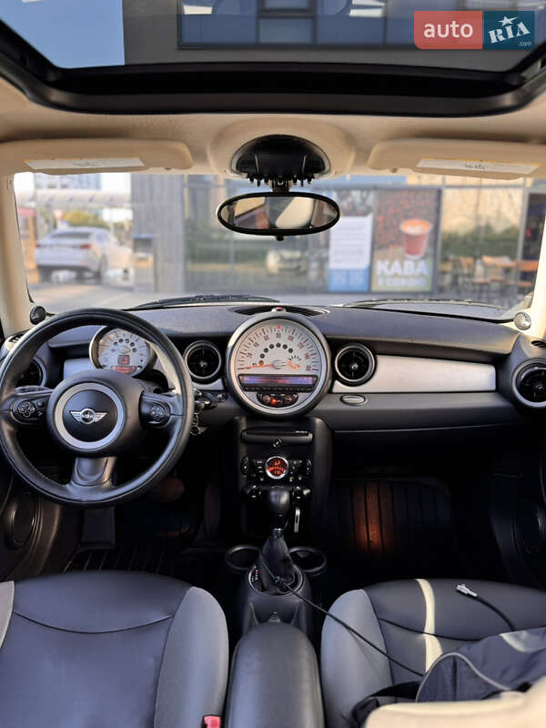 Хэтчбек MINI Cooper 2011 в Киеве фото 10 Хэтчбек MINI Cooper 2011 в Киеве