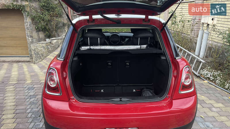 Хэтчбек MINI Cooper 2013 в Черновцах