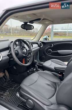 Хэтчбек MINI Cooper 2012 в Черновцах